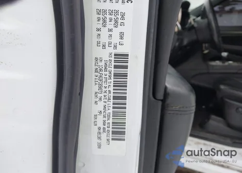 2015 Jeep Grand Cherokee Altitude z USA, uszkodzony, nr VIN 1C4RJFAG3FC650273